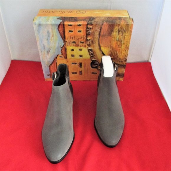 Bella Vita Henley II Booties - Picture 4 of 12